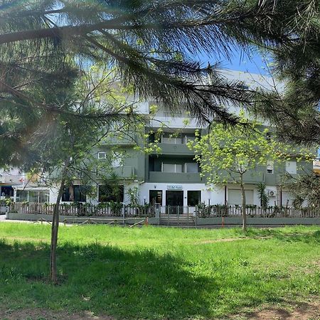 Hotel Nel Pineto Montesilvano Marina Esterno foto