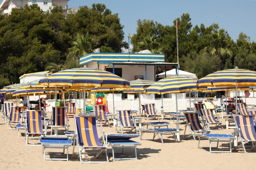 Hotel Nel Pineto Montesilvano Marina Esterno foto