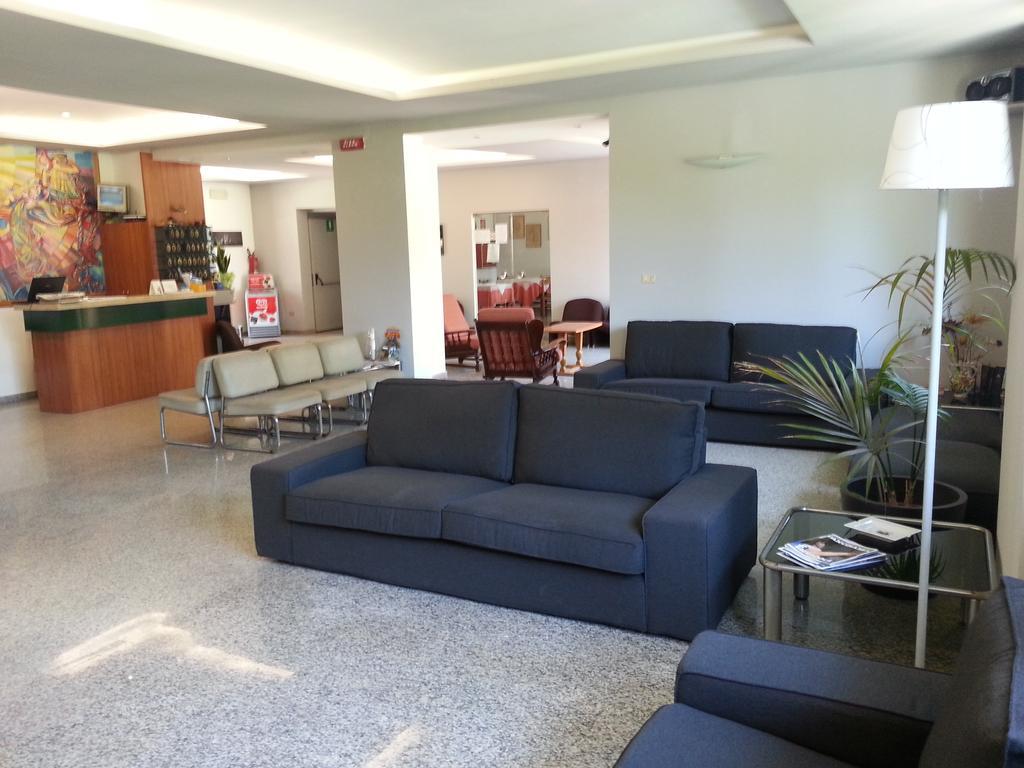Hotel Nel Pineto Montesilvano Marina Esterno foto