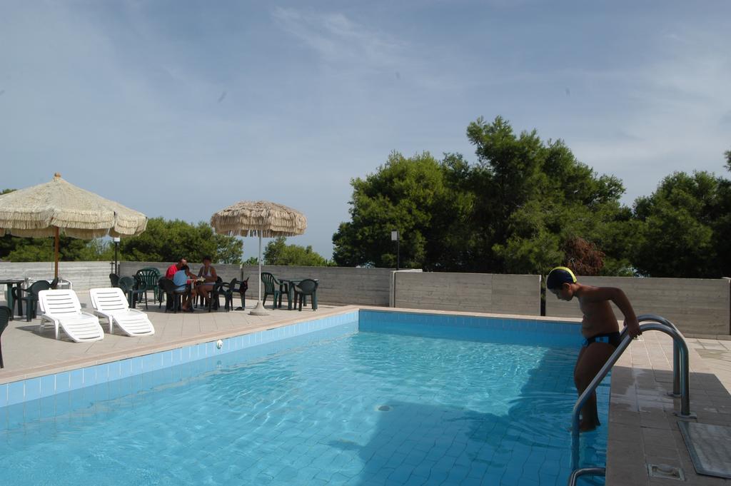 Hotel Nel Pineto Montesilvano Marina Esterno foto