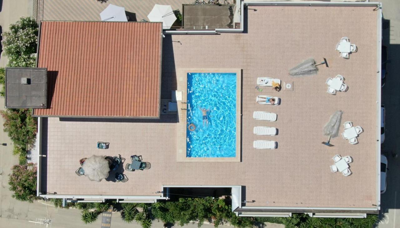 Hotel Nel Pineto Montesilvano Marina Esterno foto